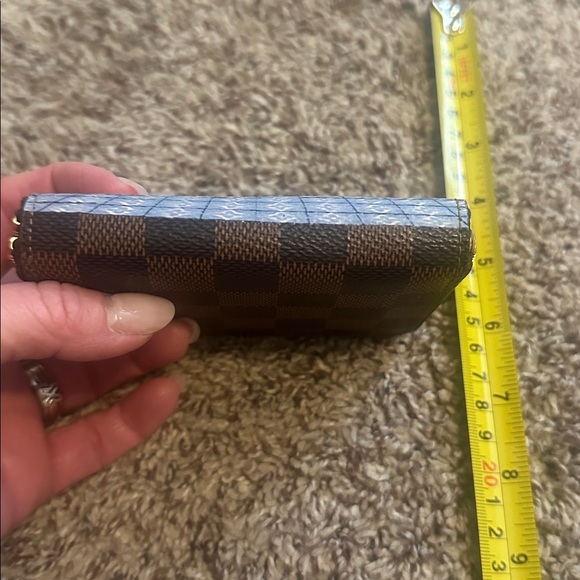 Small Checkered Wallet - Picture 5 of 6